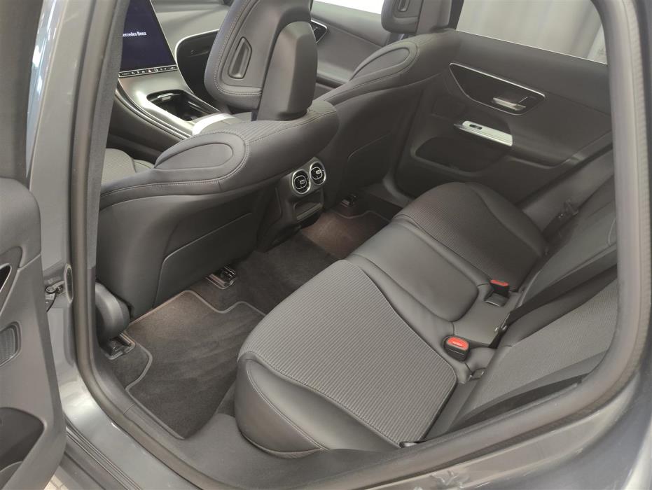 MERCEDES-BENZ GLC 2023