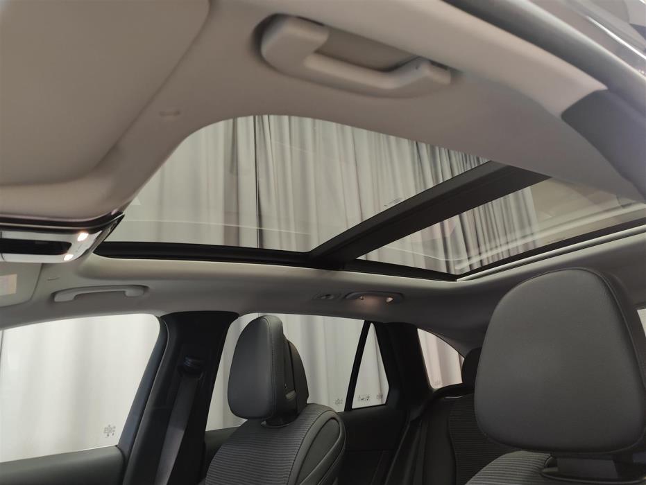 MERCEDES-BENZ GLC 2023