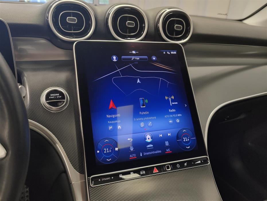 MERCEDES-BENZ GLC 2023