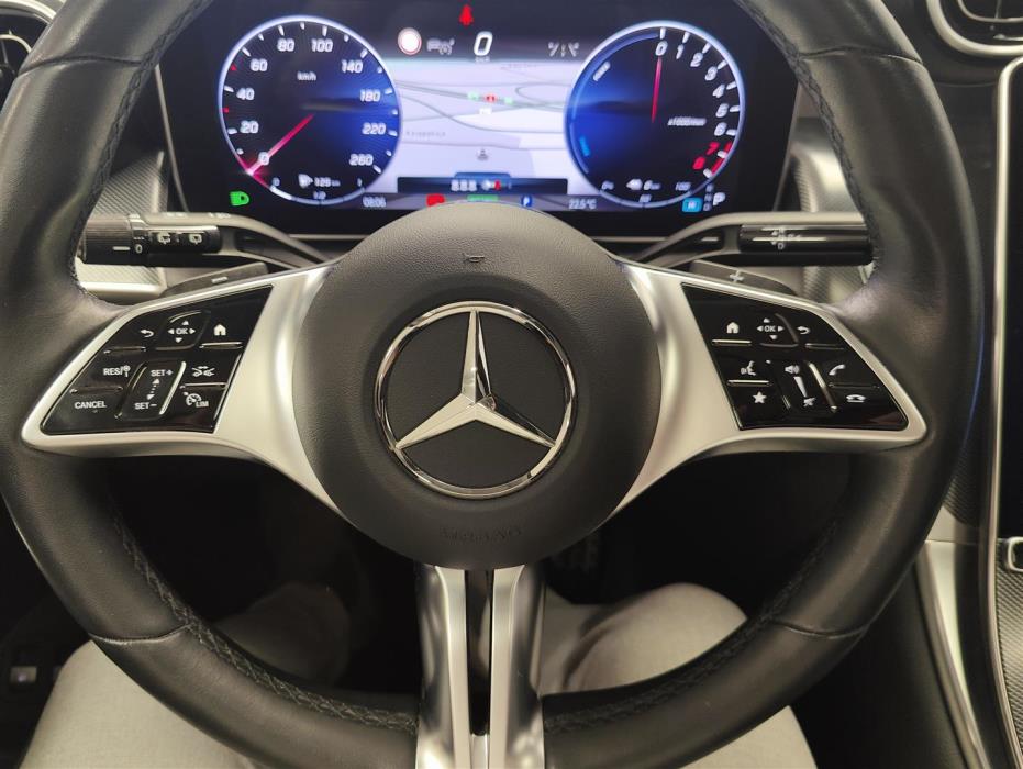 MERCEDES-BENZ GLC 2023