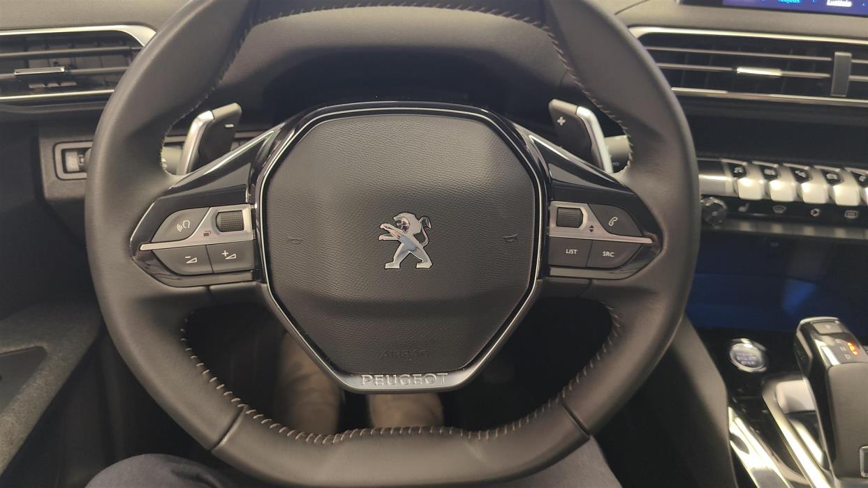 PEUGEOT 3008 2021