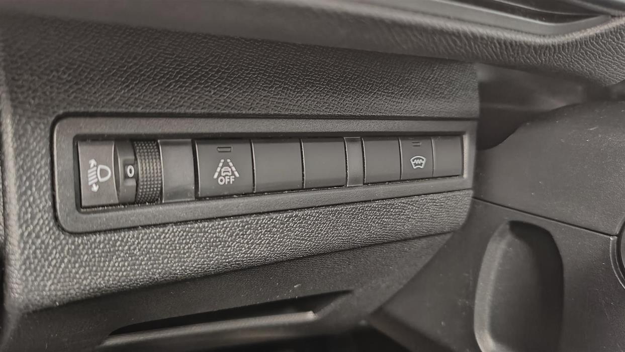 PEUGEOT 3008 2021