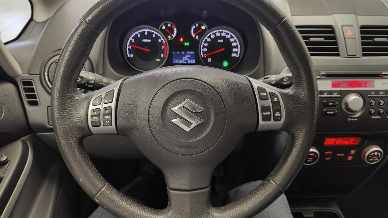 SUZUKI SX4 2013