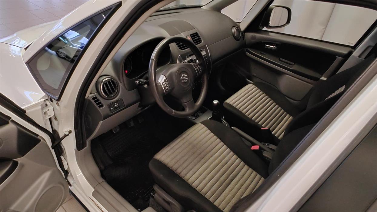 SUZUKI SX4 2013