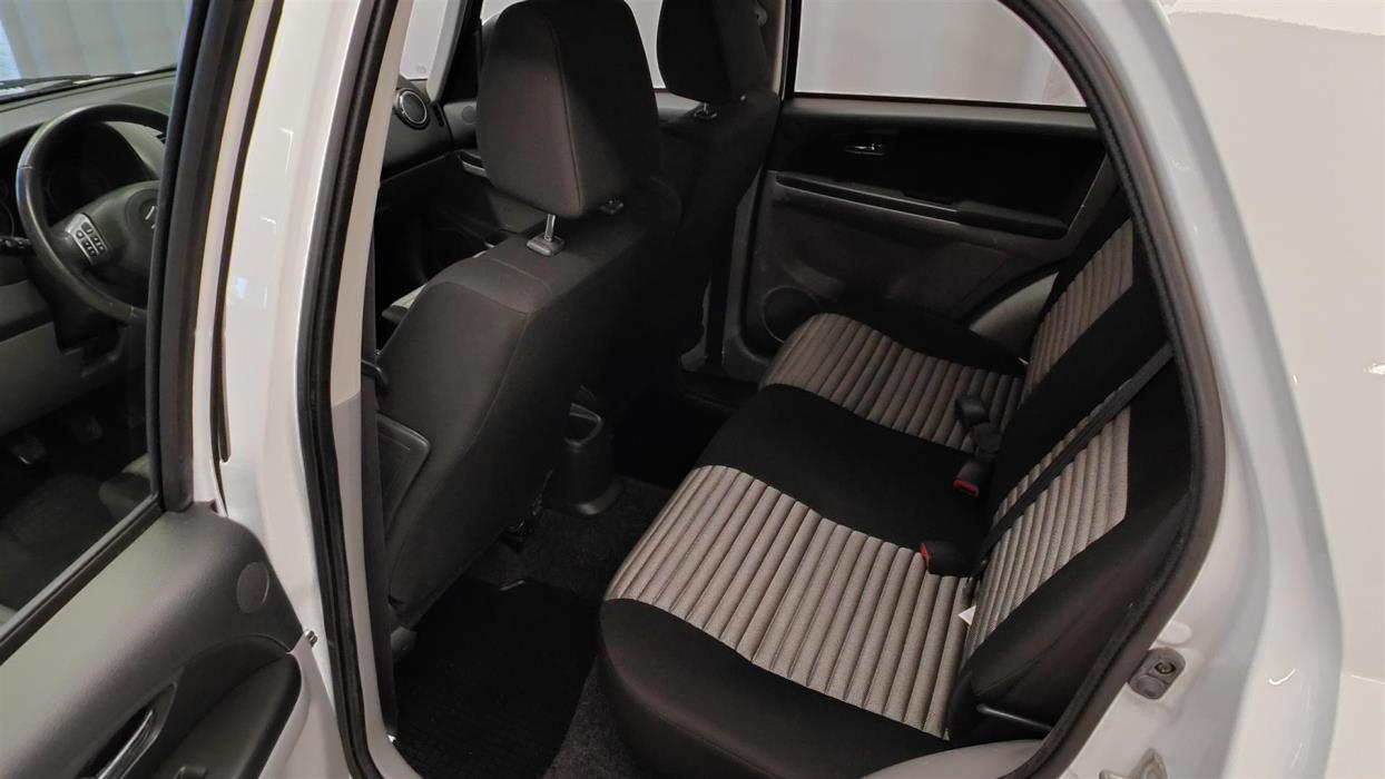 SUZUKI SX4 2013