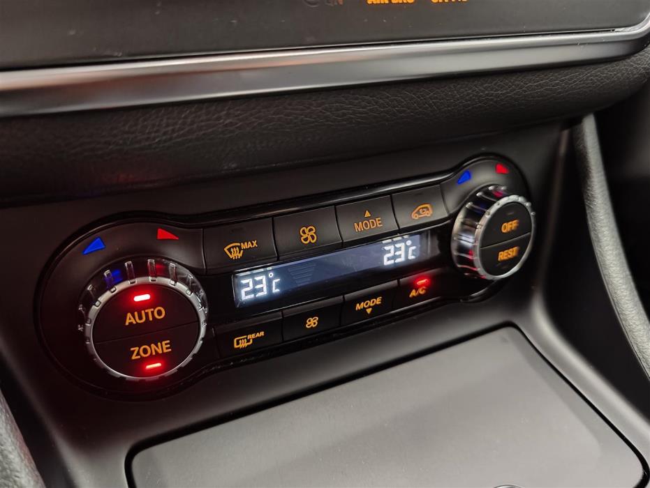 MERCEDES-BENZ GLA 2015