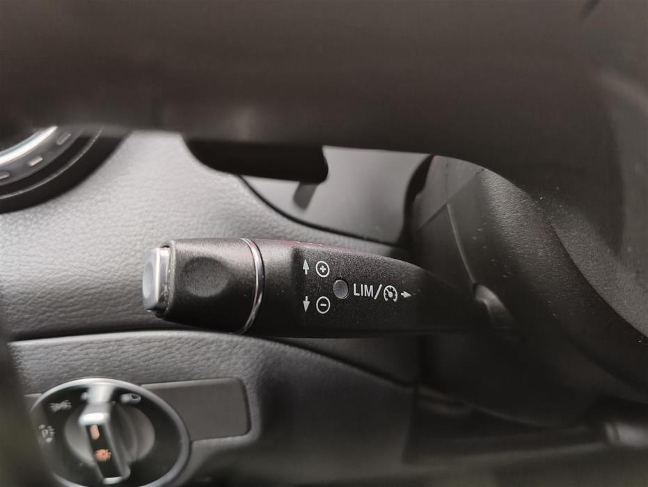 MERCEDES-BENZ GLA 2015