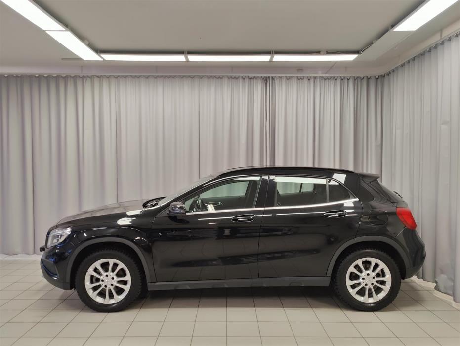 MERCEDES-BENZ GLA 2015