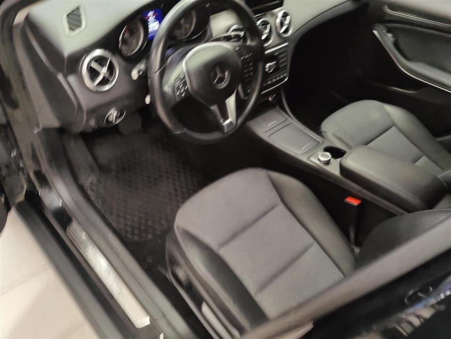 MERCEDES-BENZ GLA 2015
