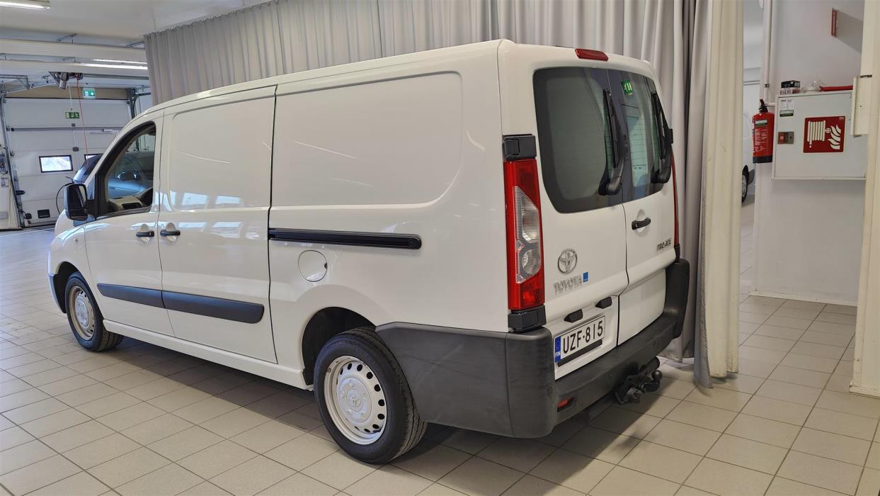 TOYOTA Proace 2016