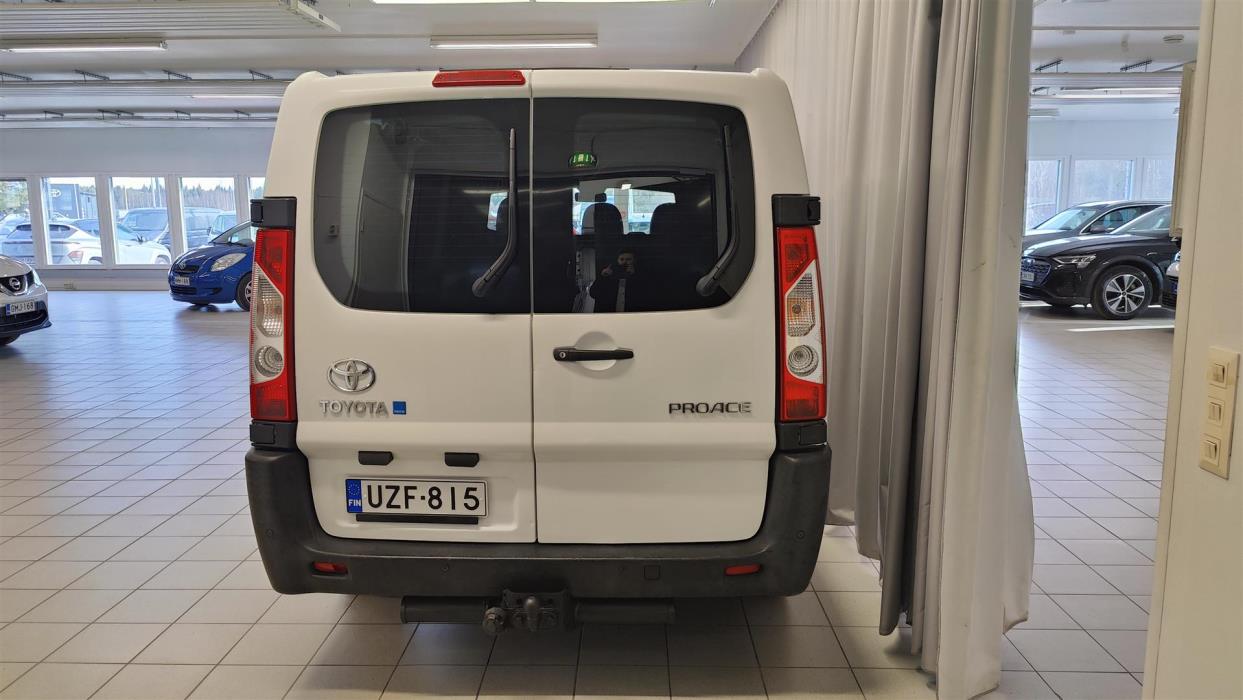 TOYOTA Proace 2016