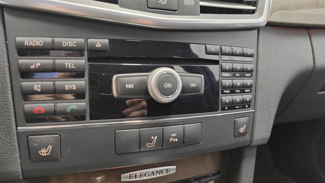 MERCEDES-BENZ E 2009