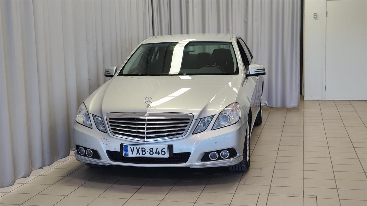 MERCEDES-BENZ E 2009