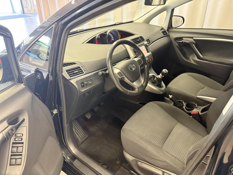 TOYOTA Verso 2014