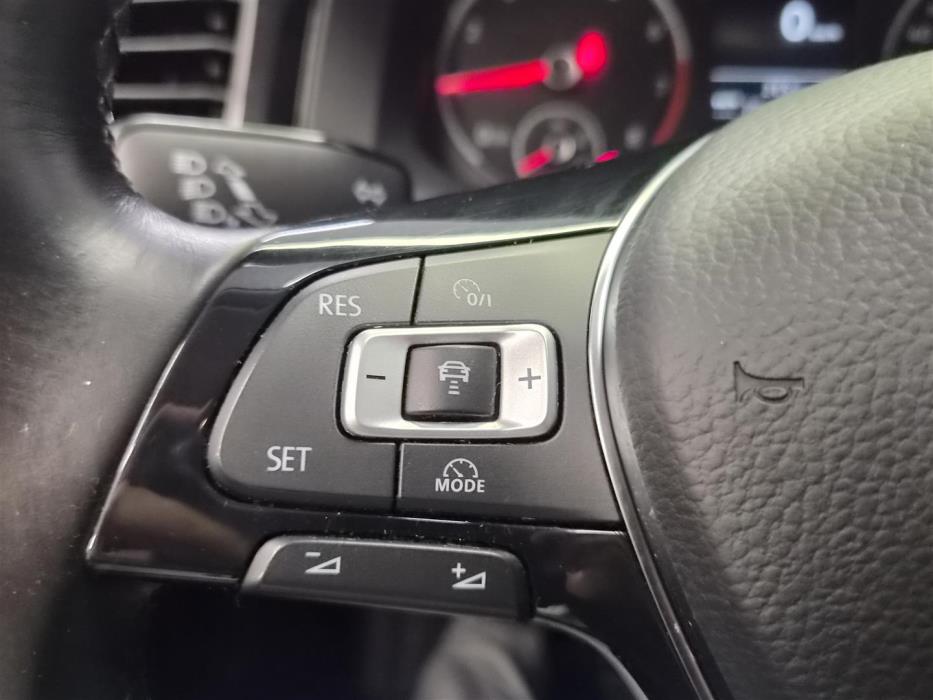 VOLKSWAGEN Polo 2018