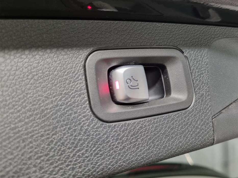 MERCEDES-BENZ E 2018