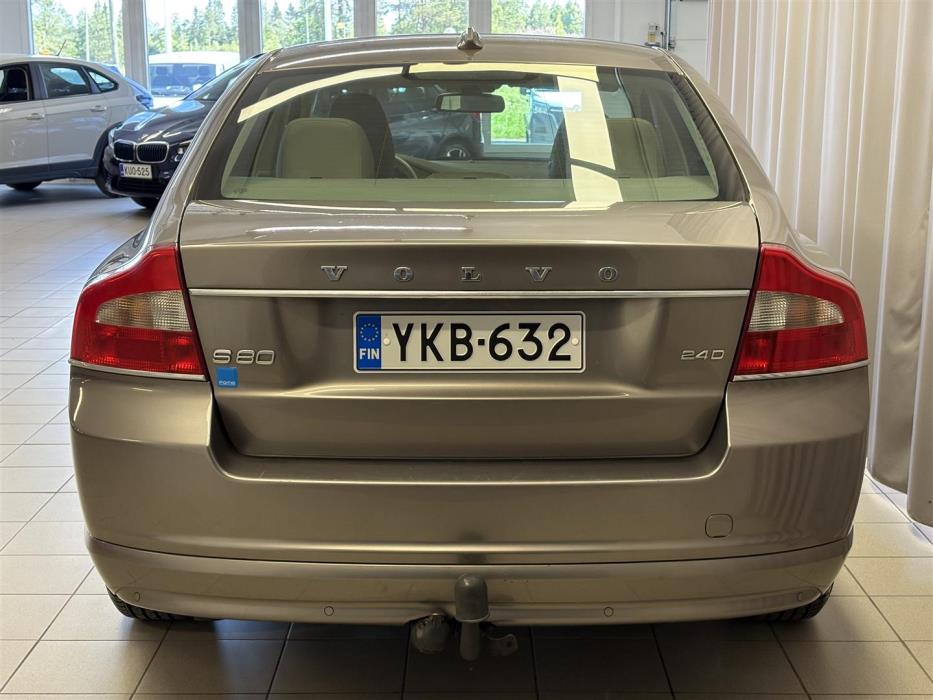 VOLVO S80 2010
