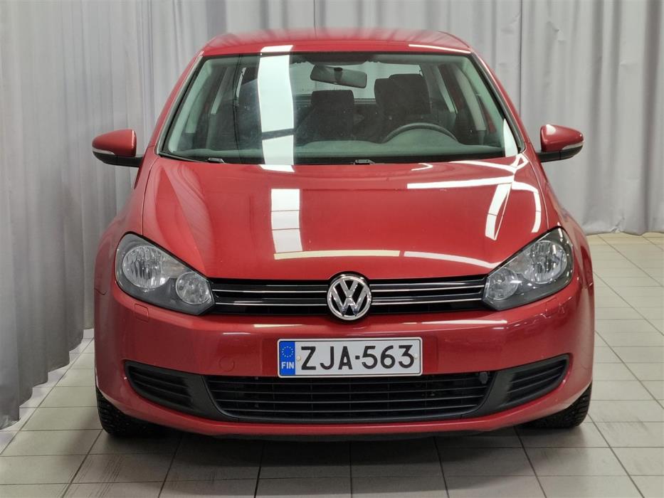 VOLKSWAGEN Golf 2010