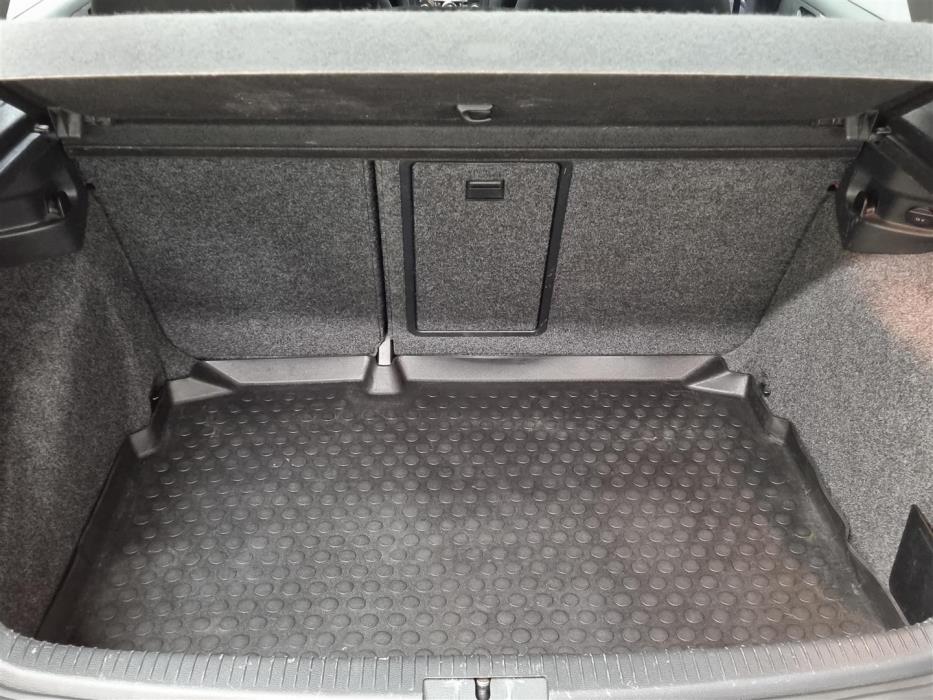 VOLKSWAGEN Golf 2010