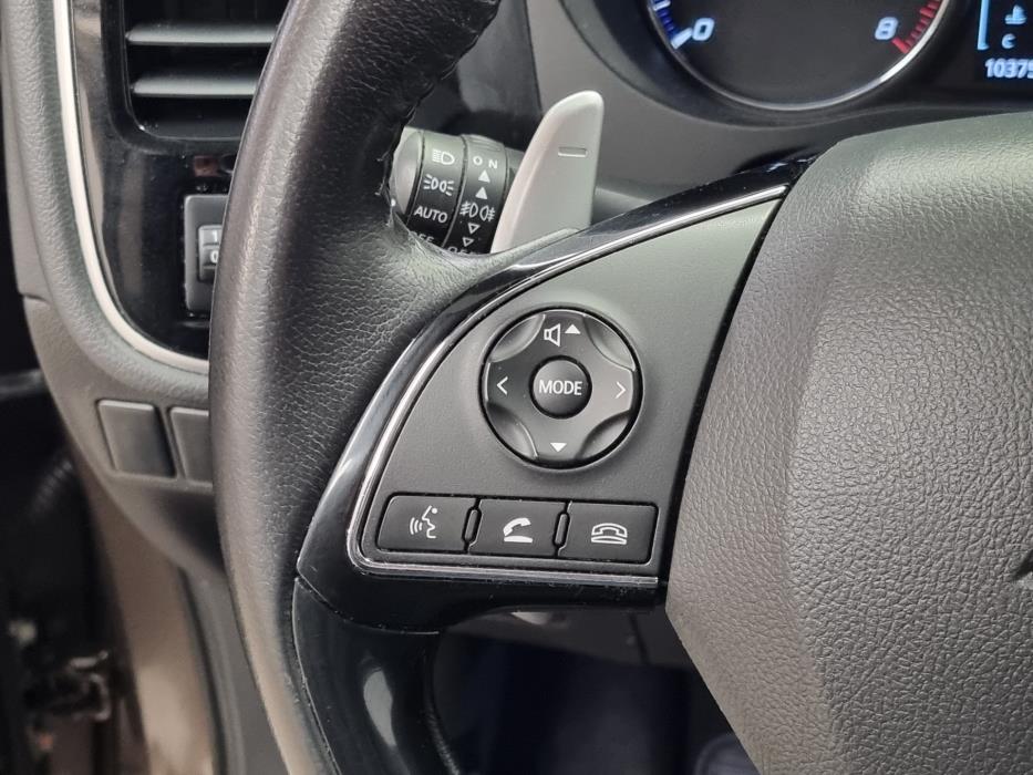 MITSUBISHI Outlander 2017