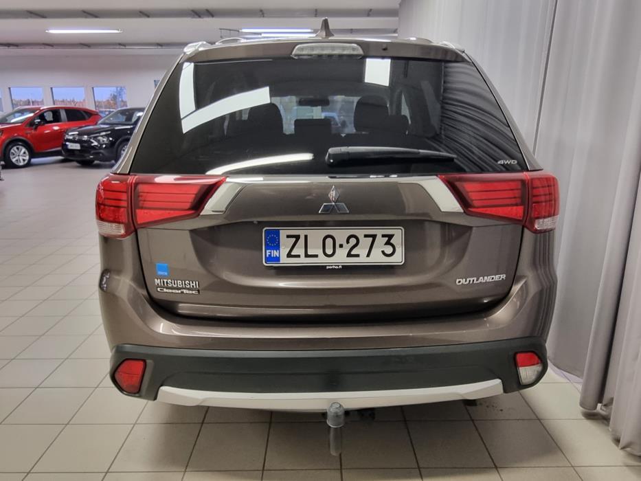 MITSUBISHI Outlander 2017
