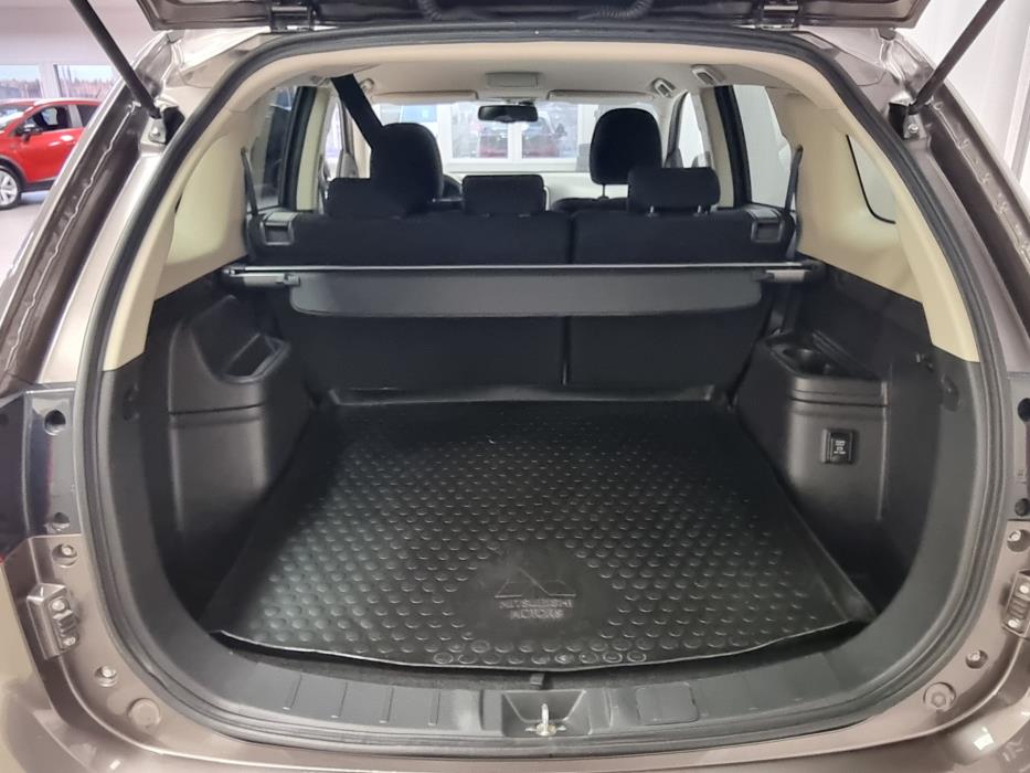 MITSUBISHI Outlander 2017