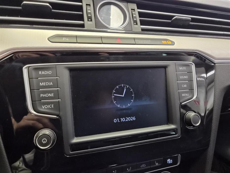 VOLKSWAGEN Passat 2015