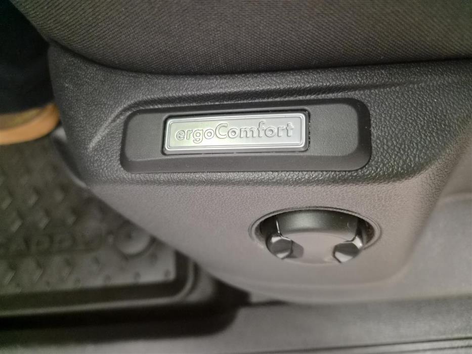 VOLKSWAGEN Caddy Maxi 2023