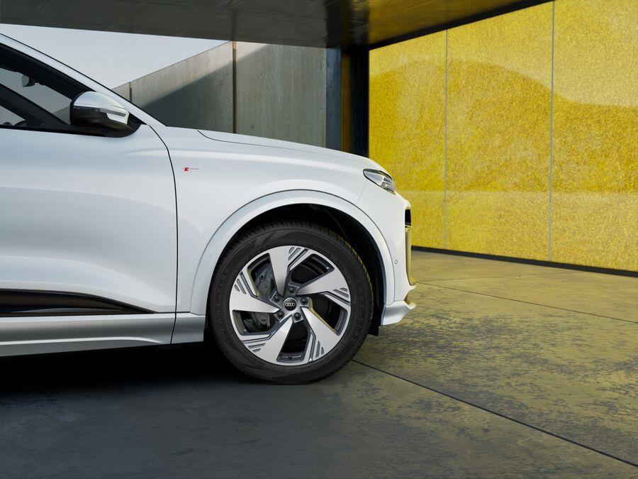 Audi Q6 e-tron 2026