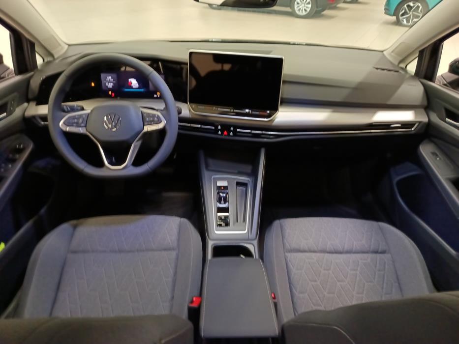 Volkswagen Golf 2025