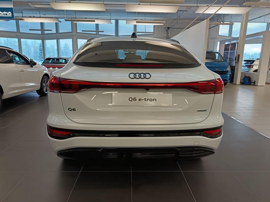 Audi Q6 e-tron 2026