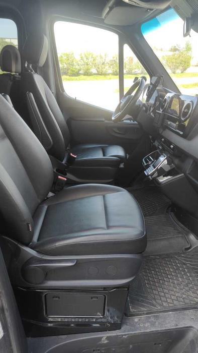 Mercedes-Benz Sprinter 2025