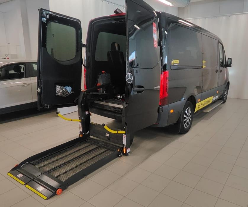 Mercedes-Benz Sprinter 2025
