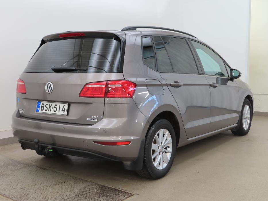 VOLKSWAGEN Golf Sportsvan 2015