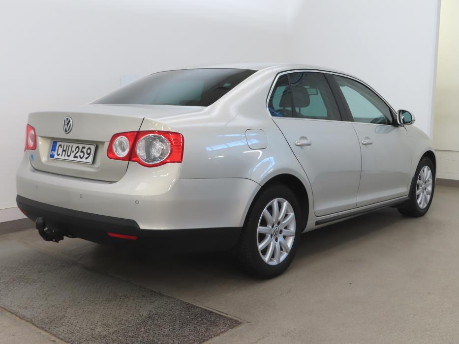 VOLKSWAGEN Jetta 2010