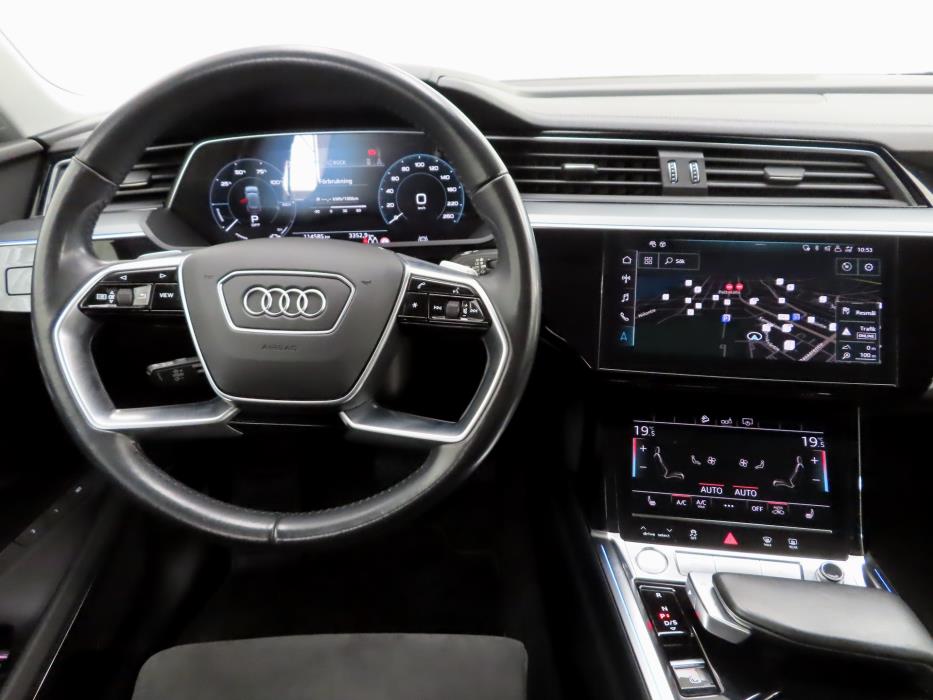 AUDI e-tron 2020