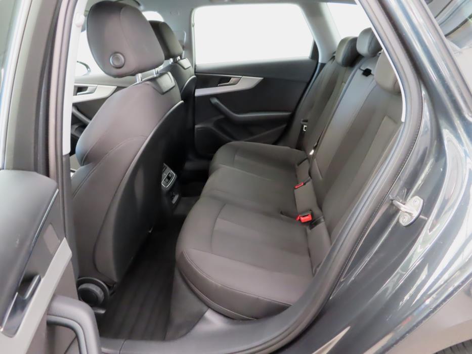 Audi A4 2024