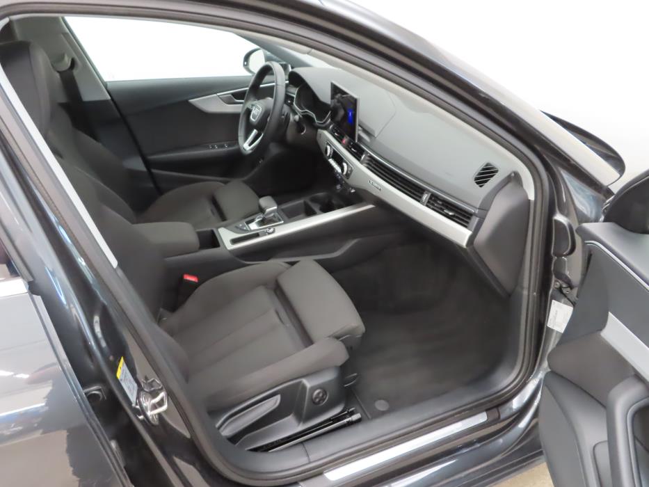 Audi A4 2024