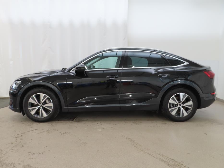AUDI Q8 2023