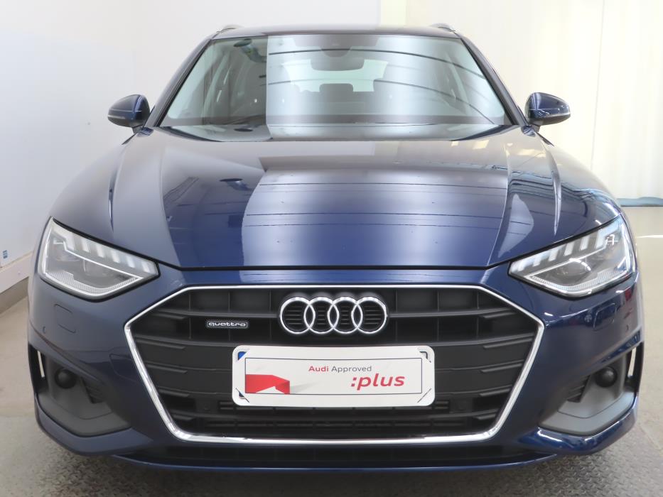 AUDI A4 2024