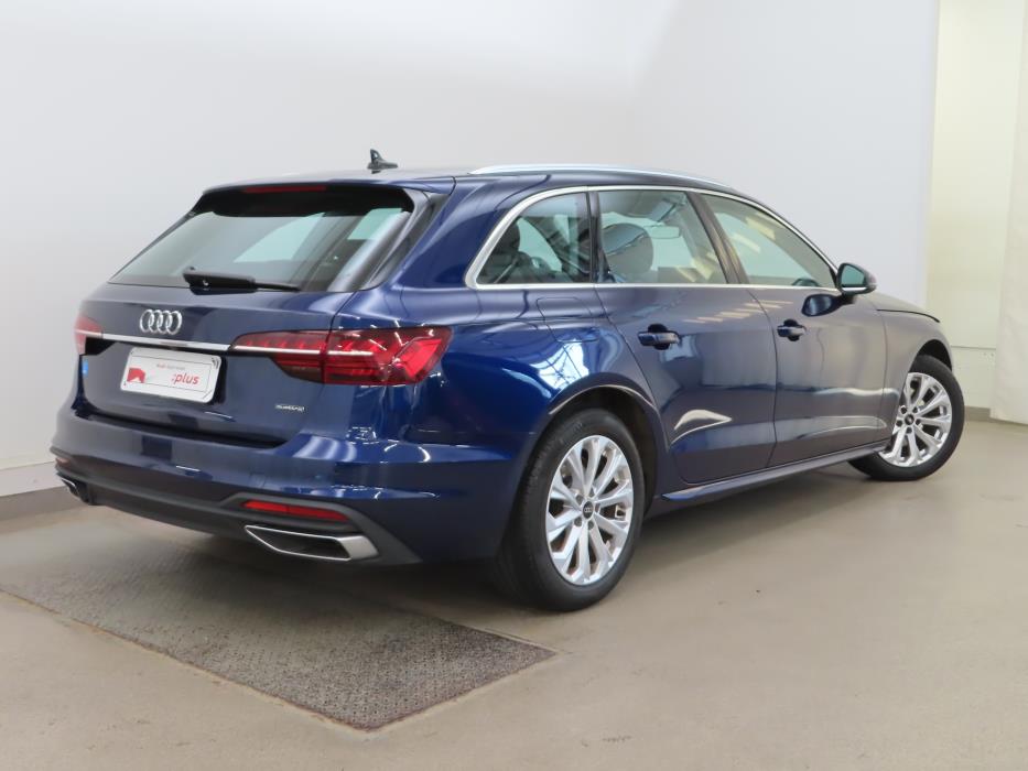 AUDI A4 2024