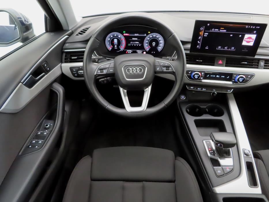 AUDI A4 2024