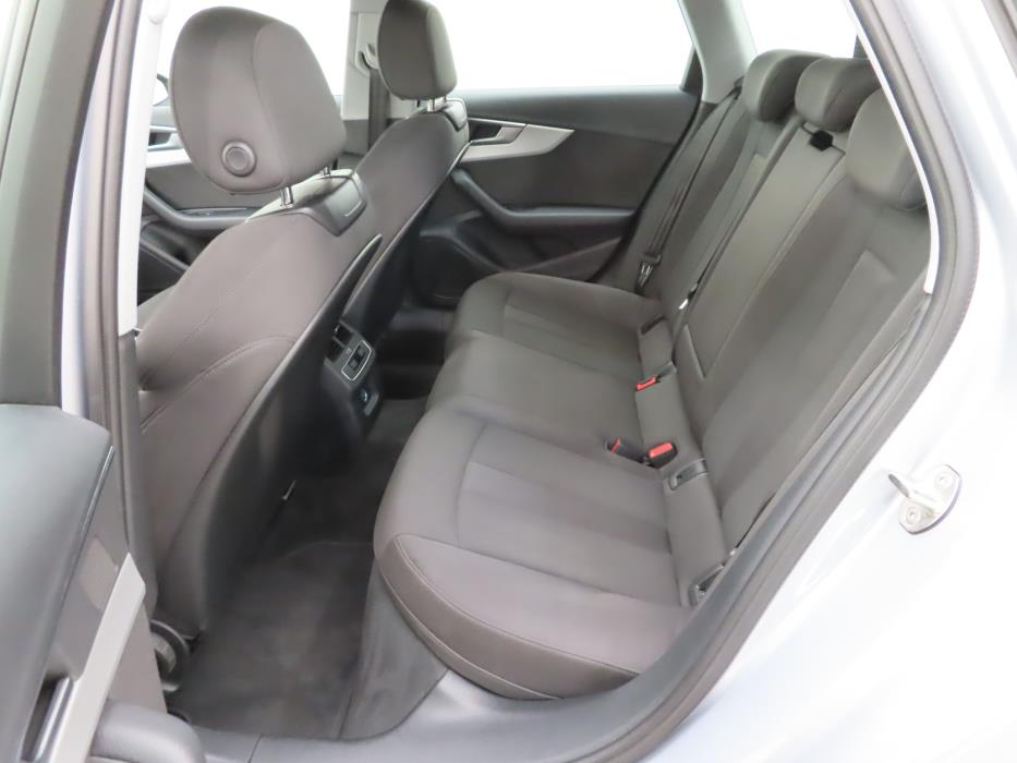 Audi A4 2024