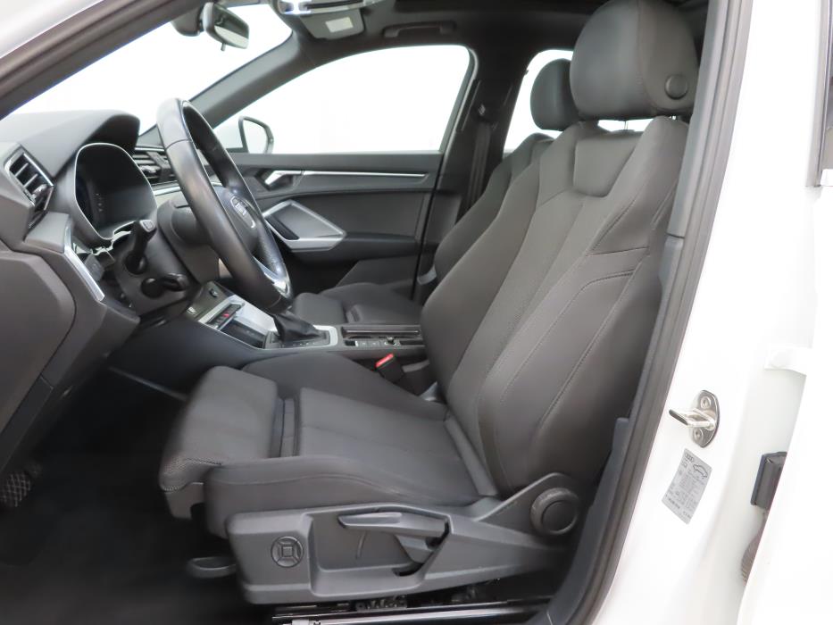 AUDI Q3 2024