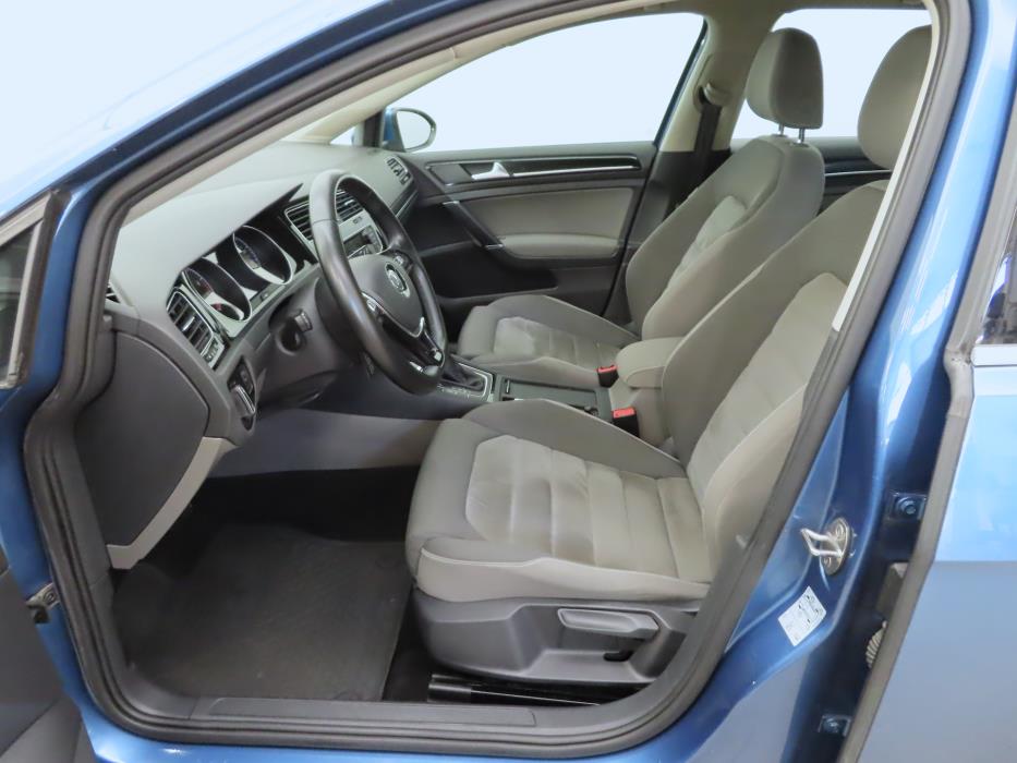 VOLKSWAGEN Golf 2013