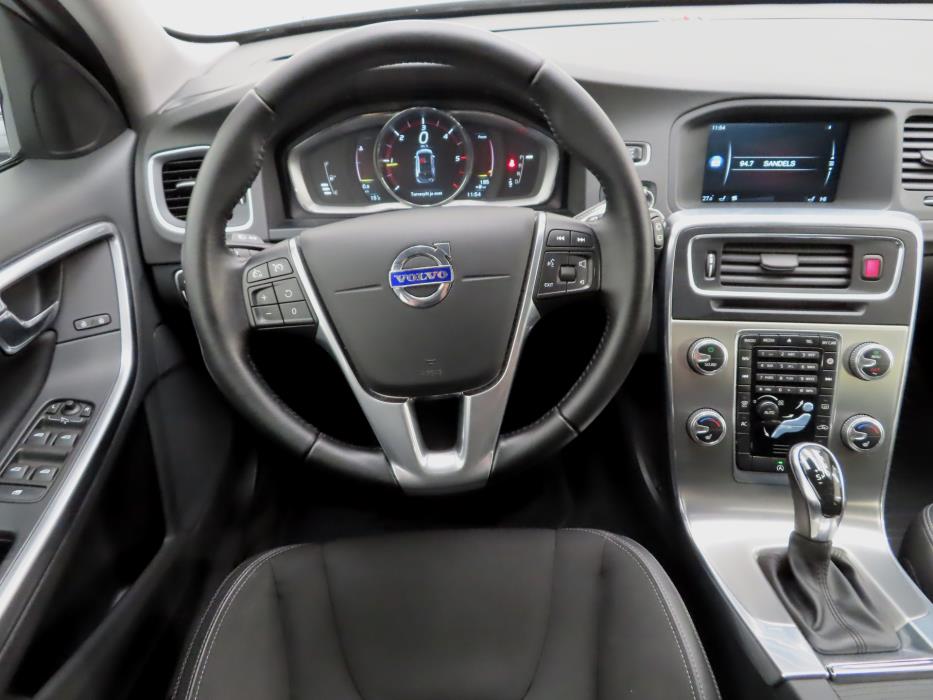 Volvo V60 Cross Country 2016