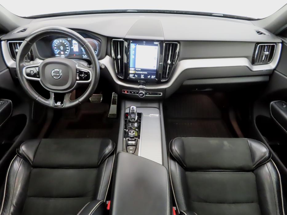 VOLVO XC60 2018