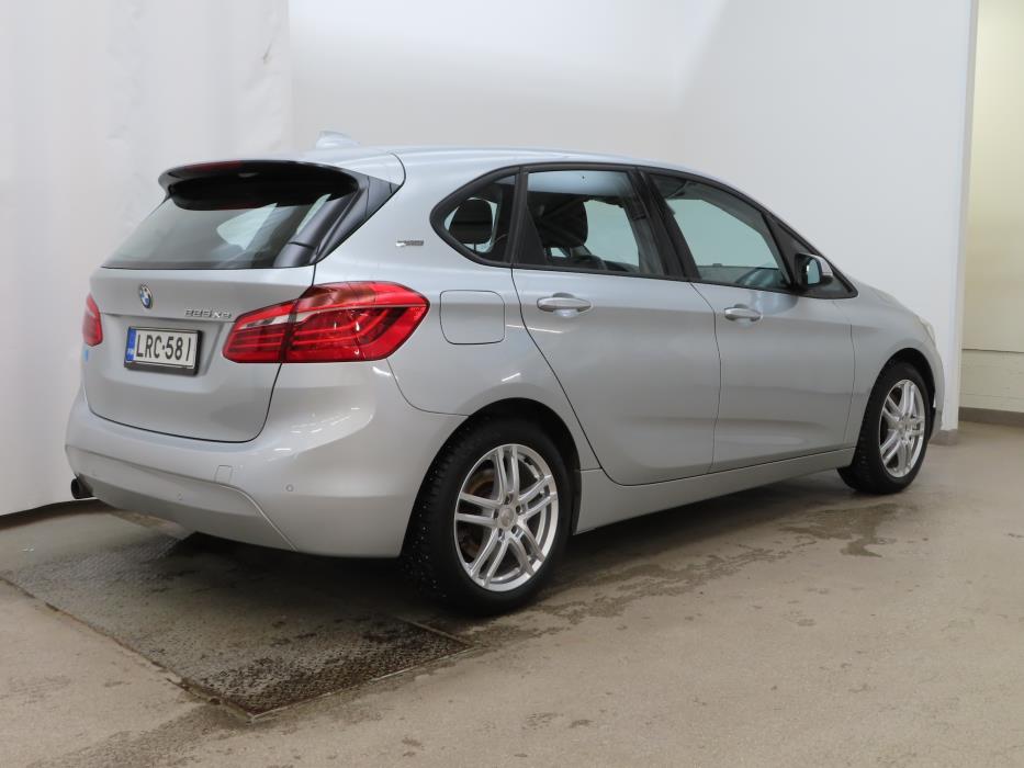 BMW 225 2016