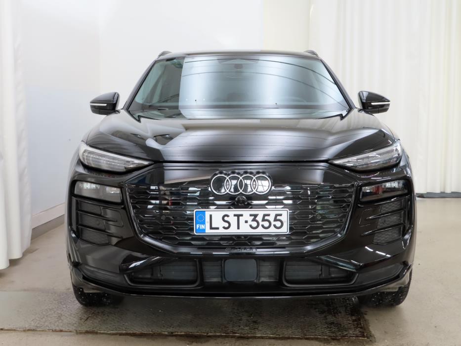 Audi Q6 e-tron 2025