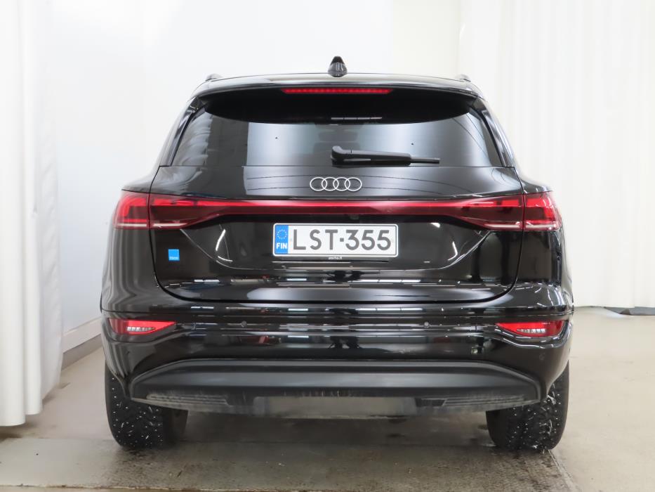 Audi Q6 e-tron 2025